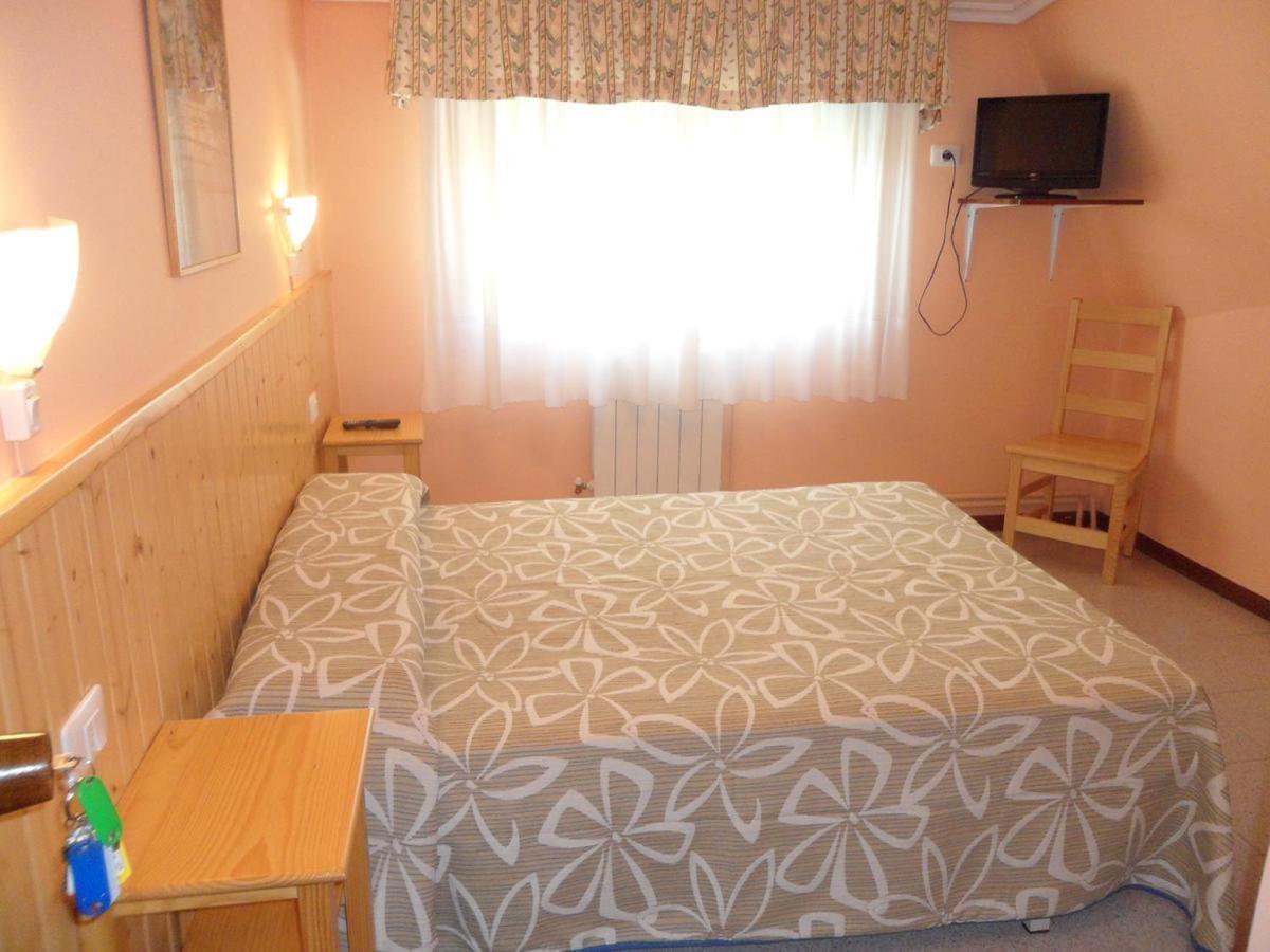 Отель Hostal Alce Нигран Экстерьер фото