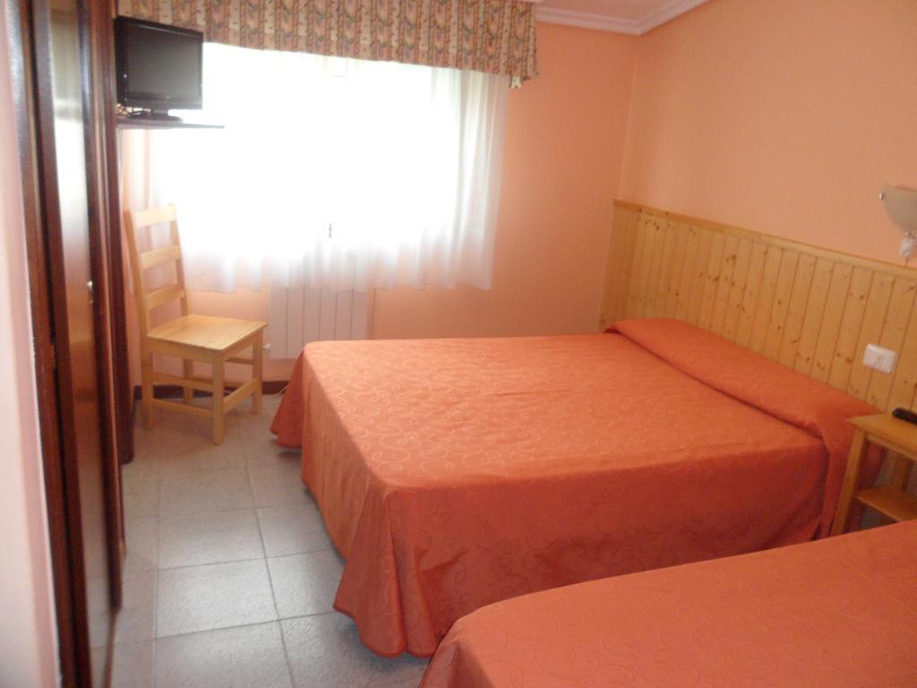 Отель Hostal Alce Нигран Экстерьер фото