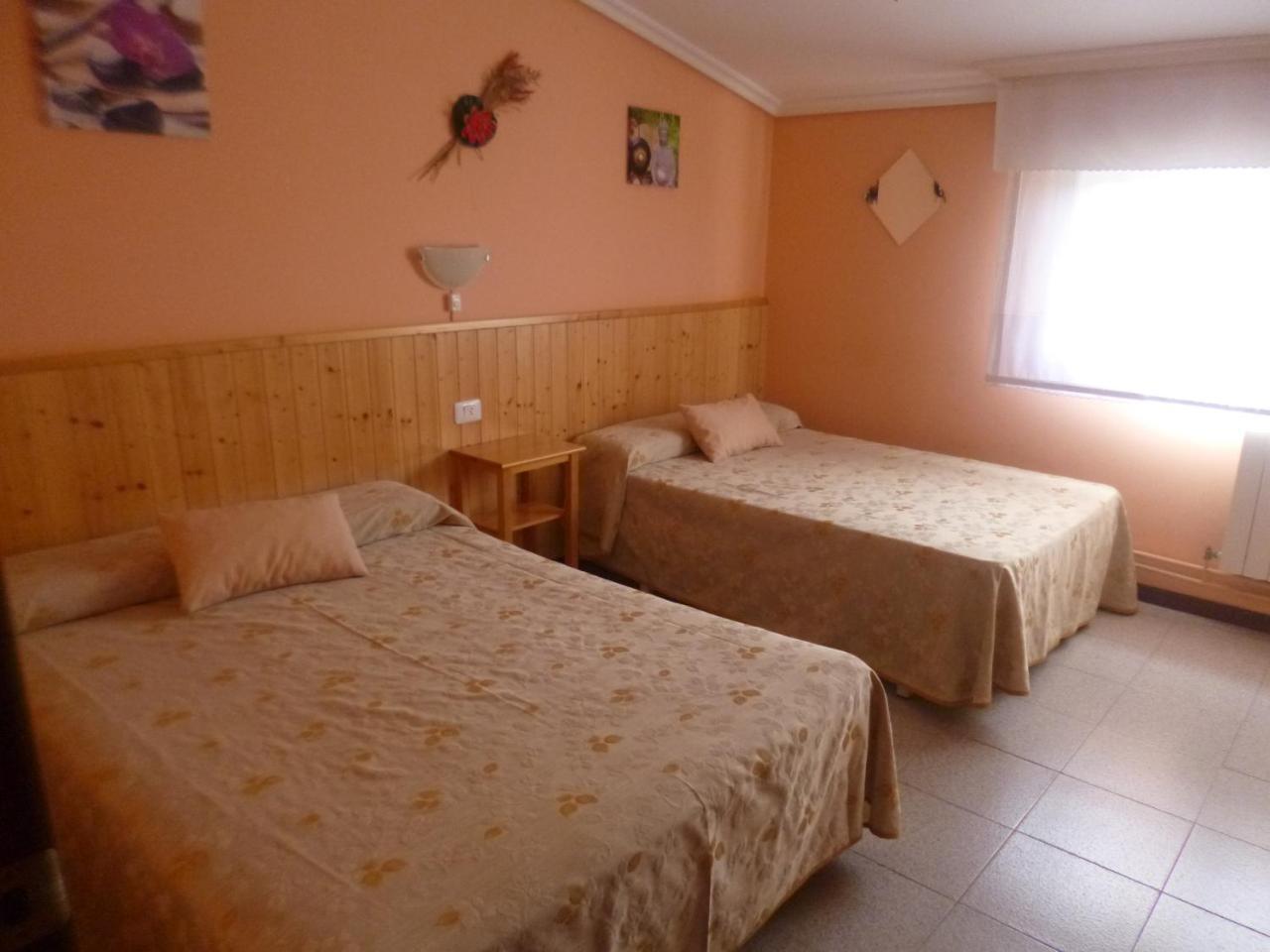 Отель Hostal Alce Нигран Экстерьер фото